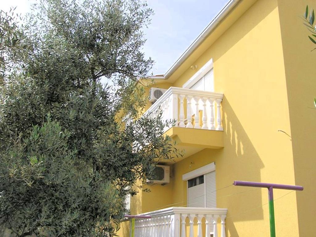 Apartments Ana & Ivan Krk Town Ruang foto
